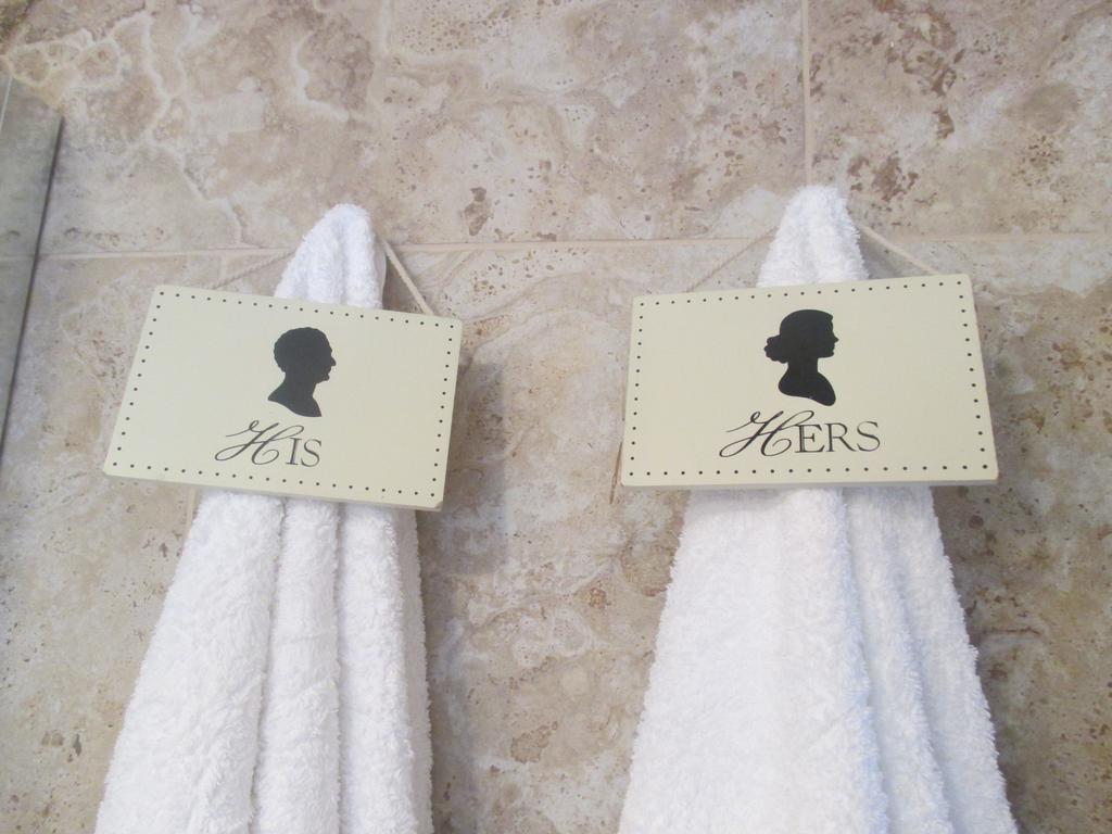وايتهيفين The Old School And Betty'S B&B الغرفة الصورة